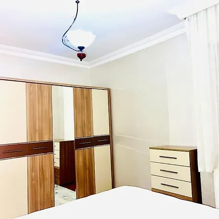 Five Star Beautiful Apartamento
